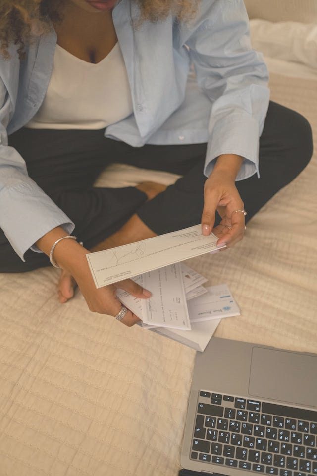 Step by step how to write a check.